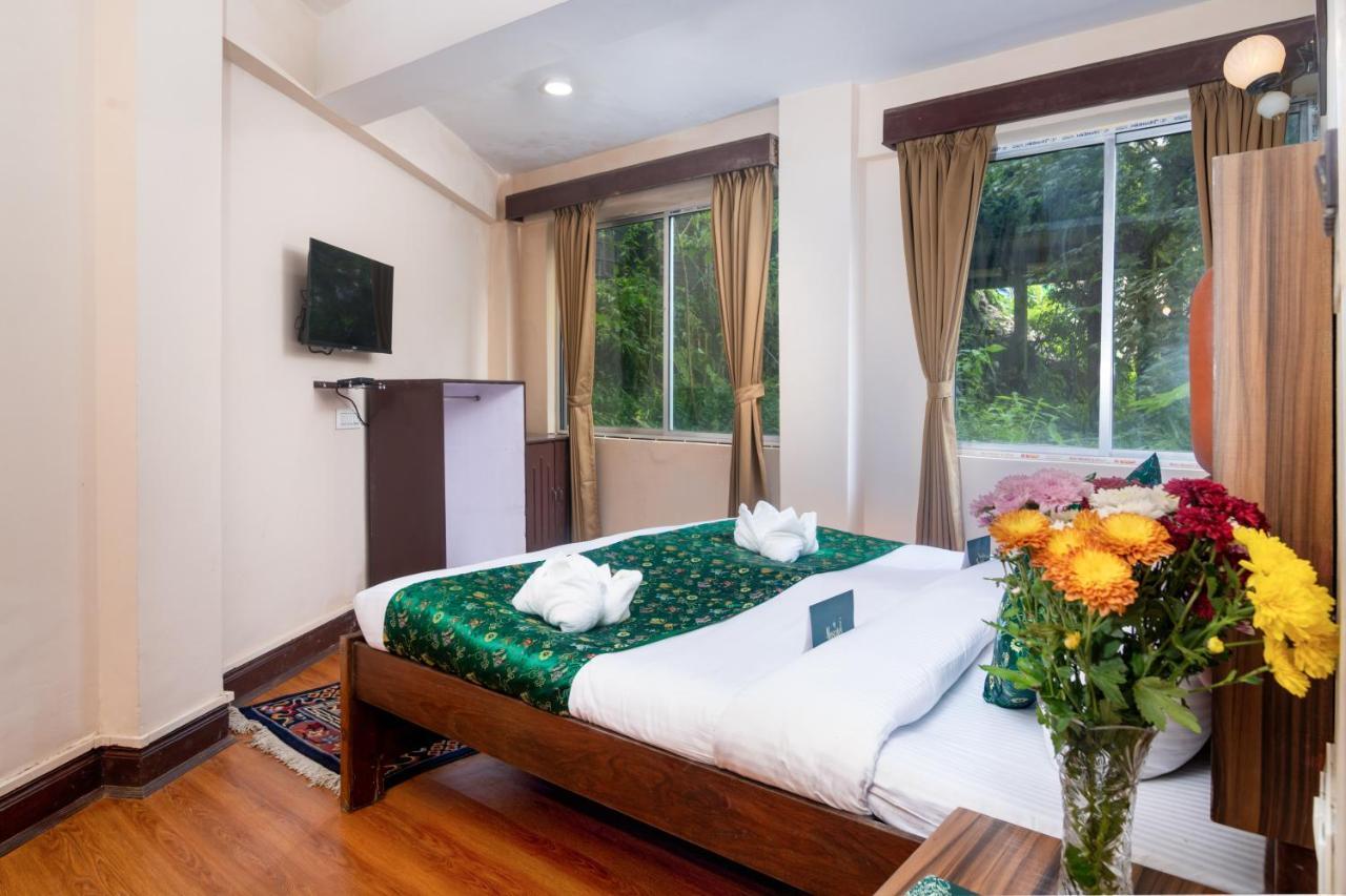 Muscatel Roma - 400 Mts From Mall Road Дарджилинг Екстериор снимка