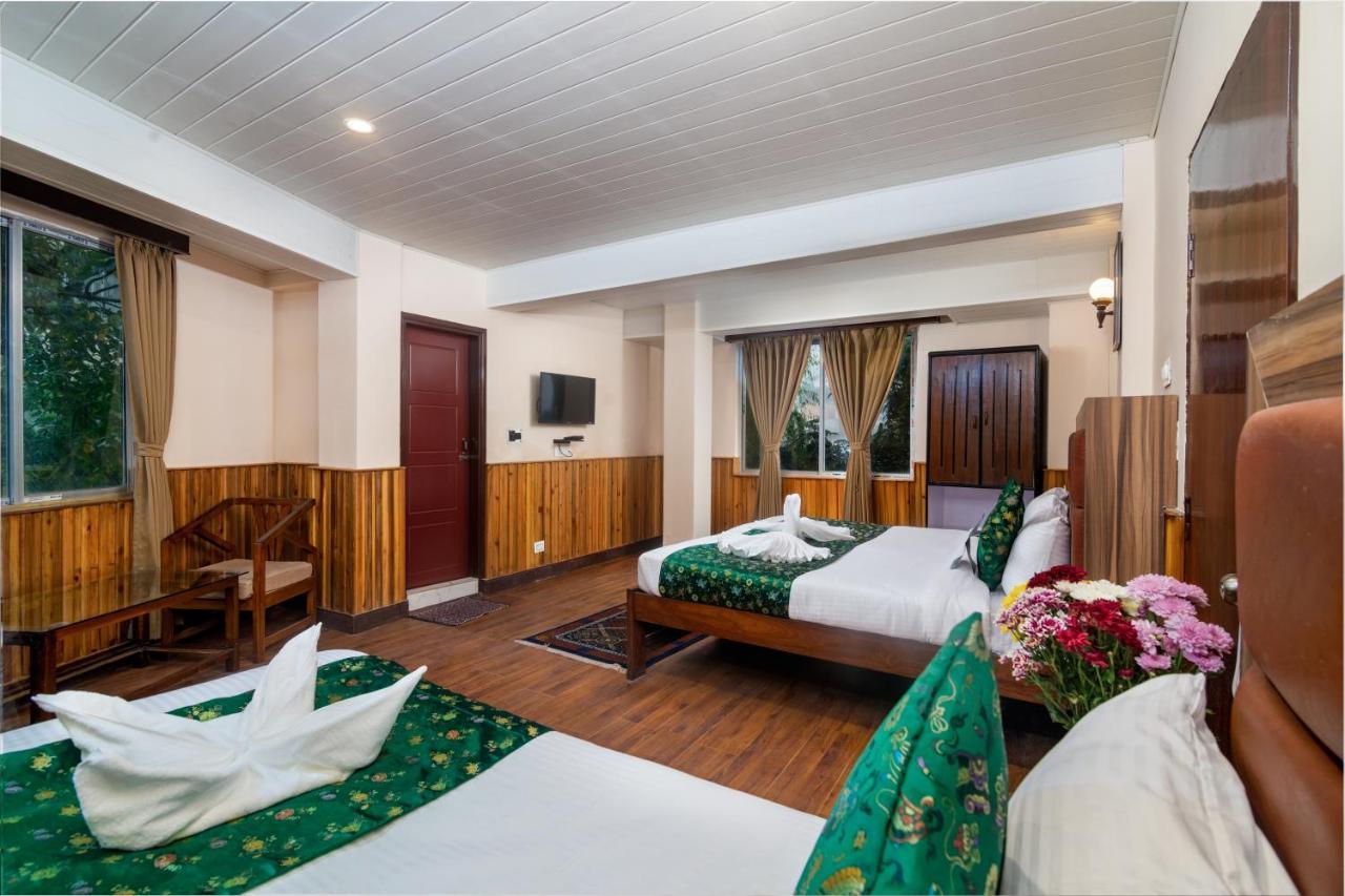Muscatel Roma - 400 Mts From Mall Road Дарджилинг Екстериор снимка