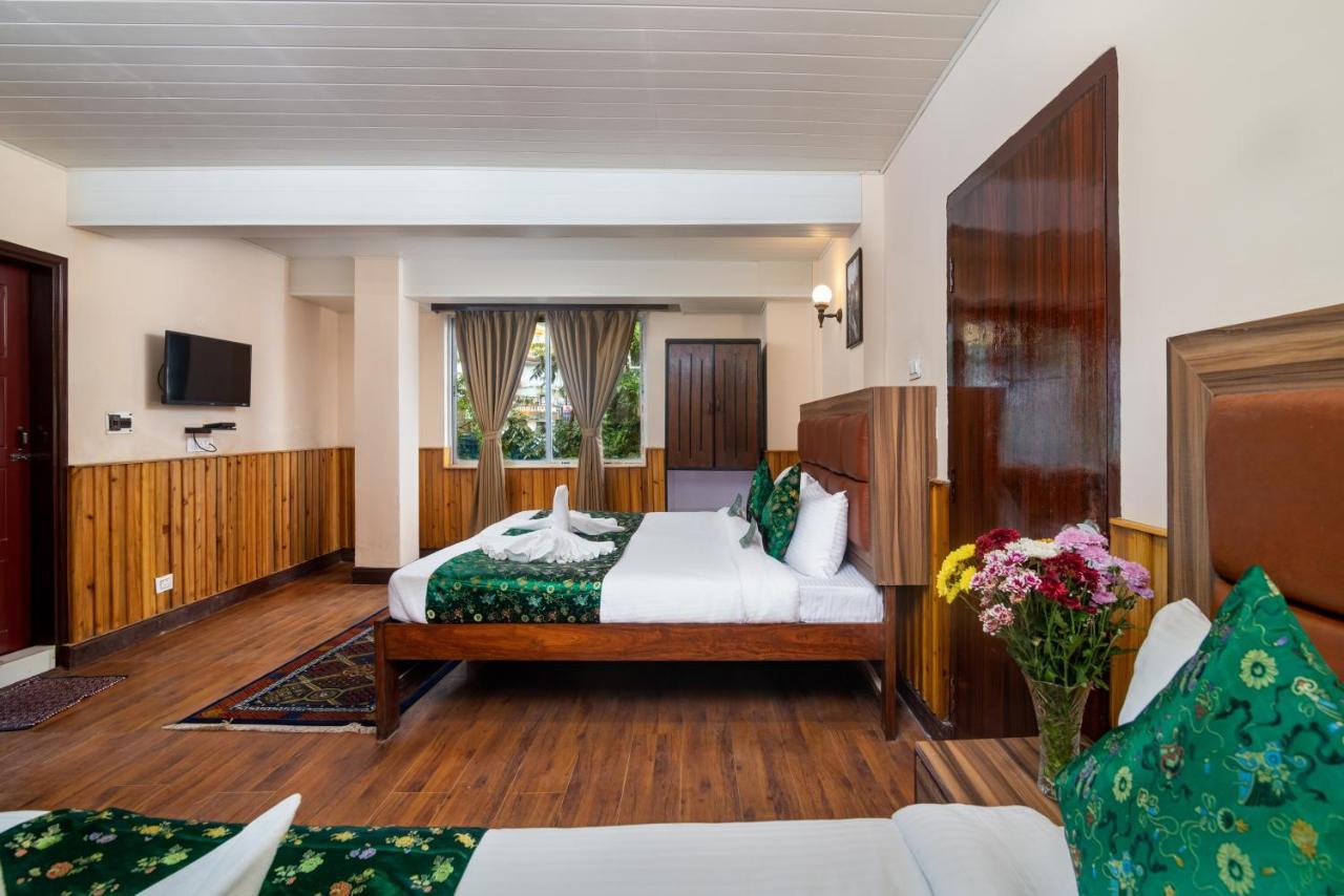 Muscatel Roma - 400 Mts From Mall Road Дарджилинг Екстериор снимка
