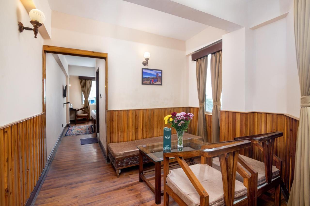 Muscatel Roma - 400 Mts From Mall Road Дарджилинг Екстериор снимка