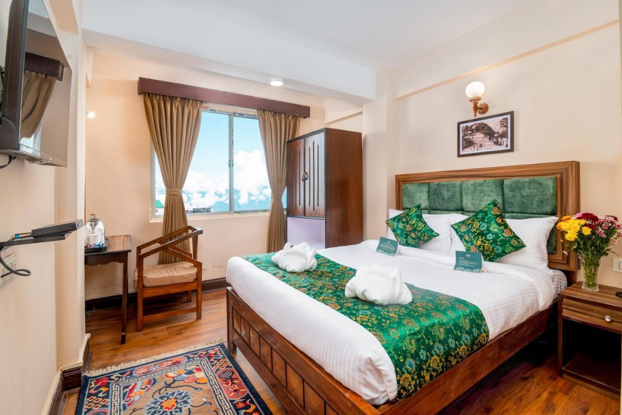 Muscatel Roma - 400 Mts From Mall Road Дарджилинг Екстериор снимка