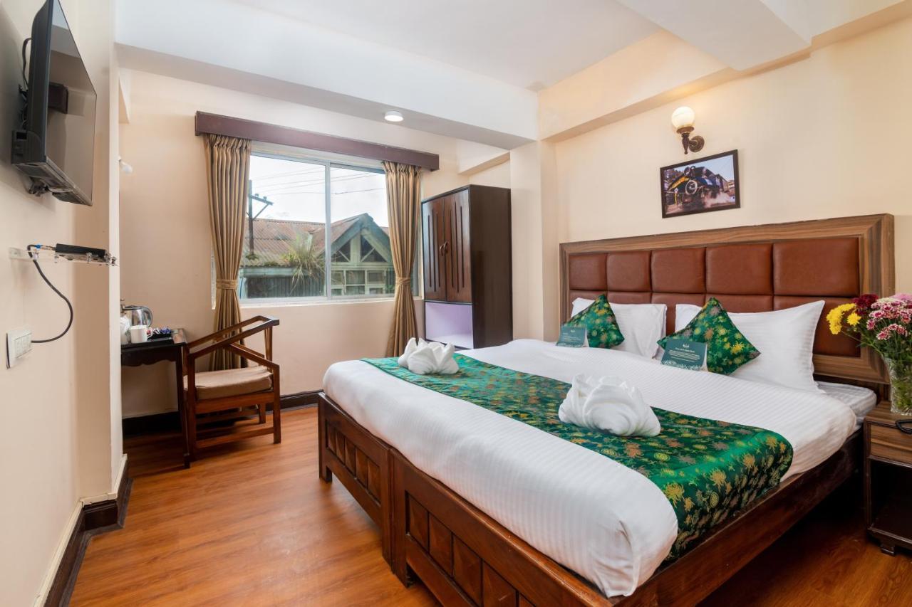 Muscatel Roma - 400 Mts From Mall Road Дарджилинг Екстериор снимка