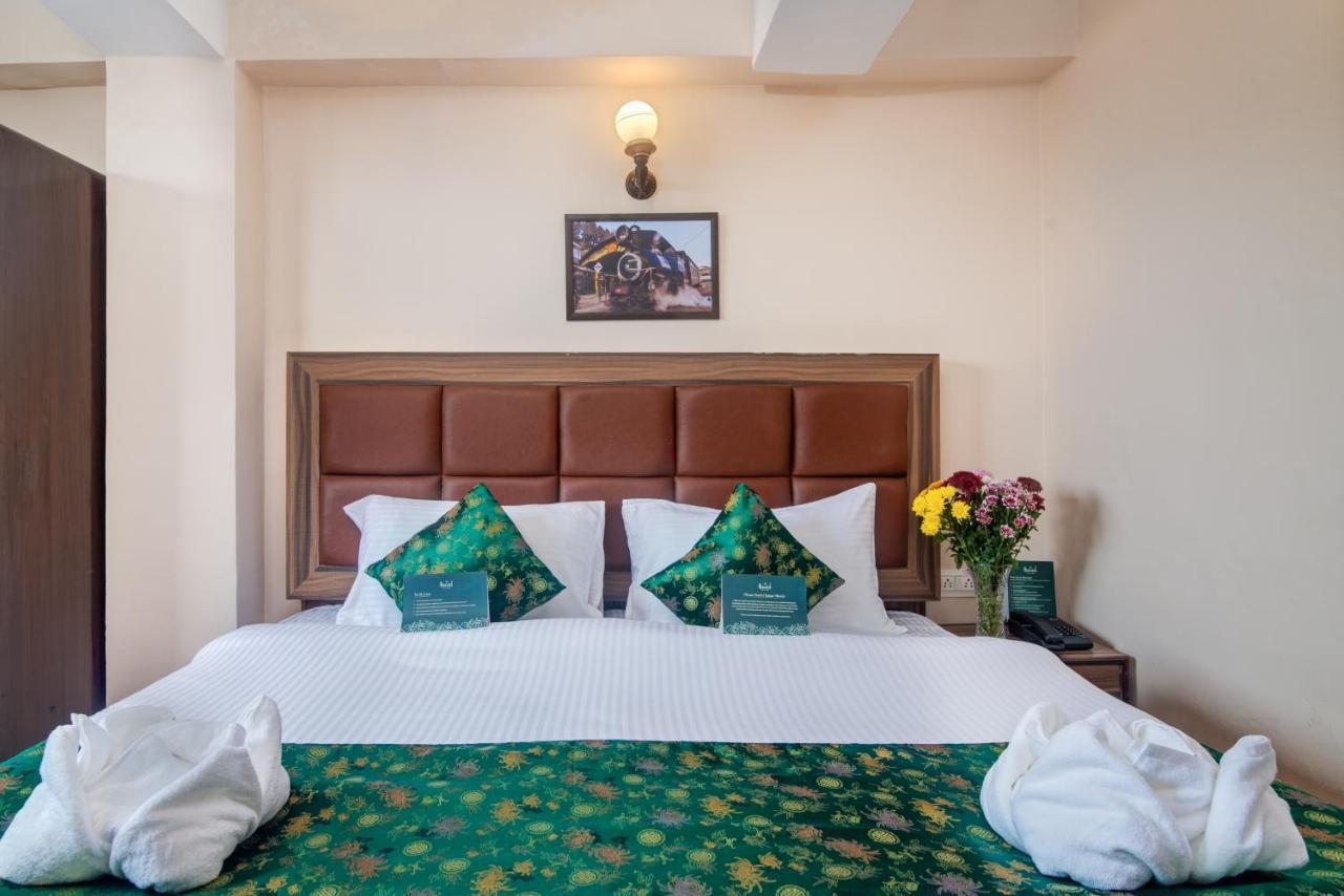 Muscatel Roma - 400 Mts From Mall Road Дарджилинг Екстериор снимка